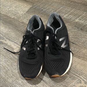 New Balance Black and Gray Athletic Sneakers with Breathable Mesh